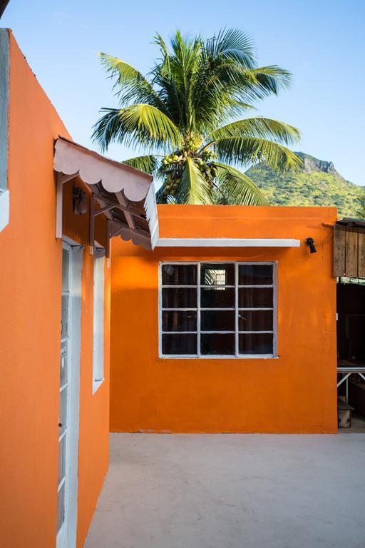 Guest House Chez Jacques Tamarin Bagian luar foto